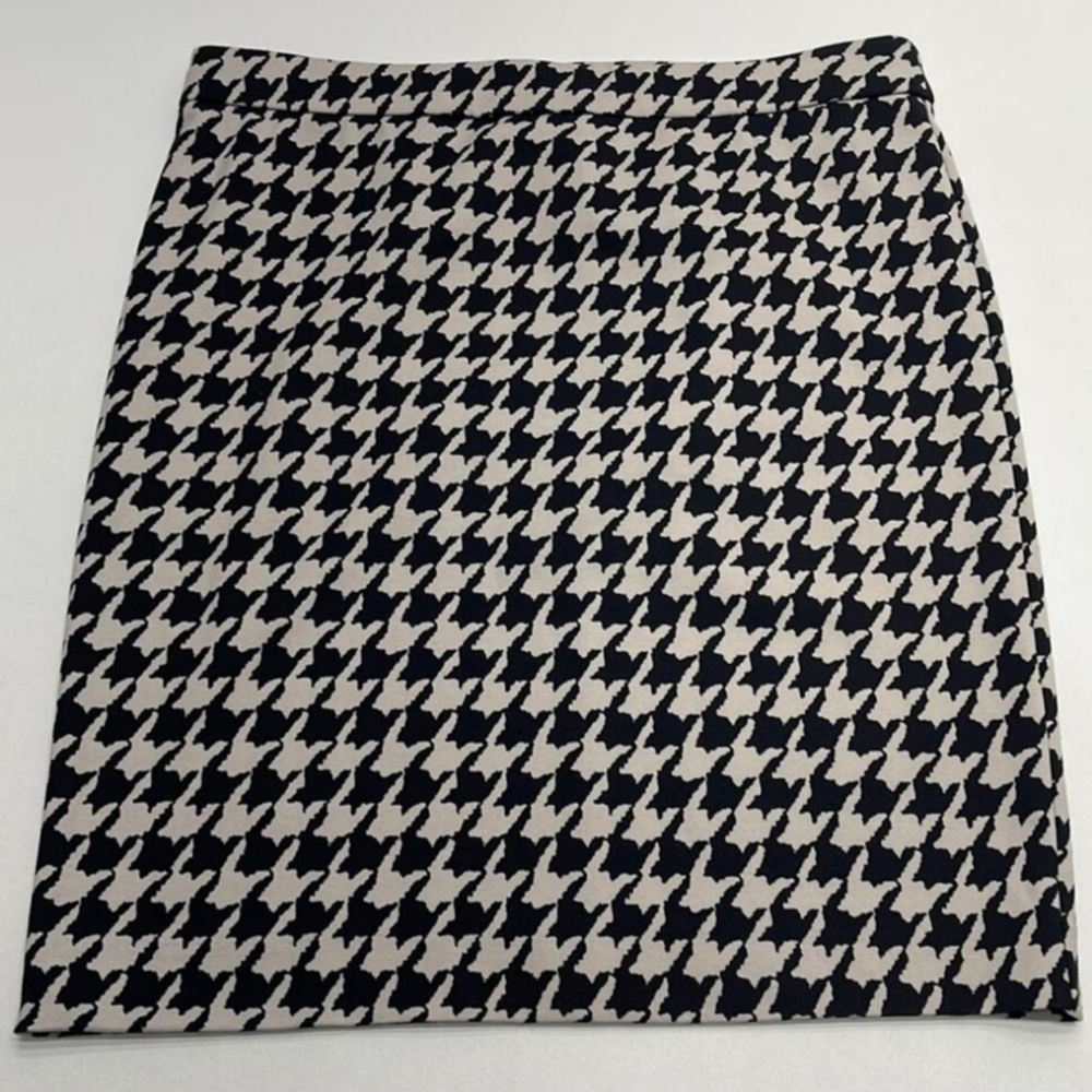 ELLE Women’s 12 Black Tan Stretchy Skirt